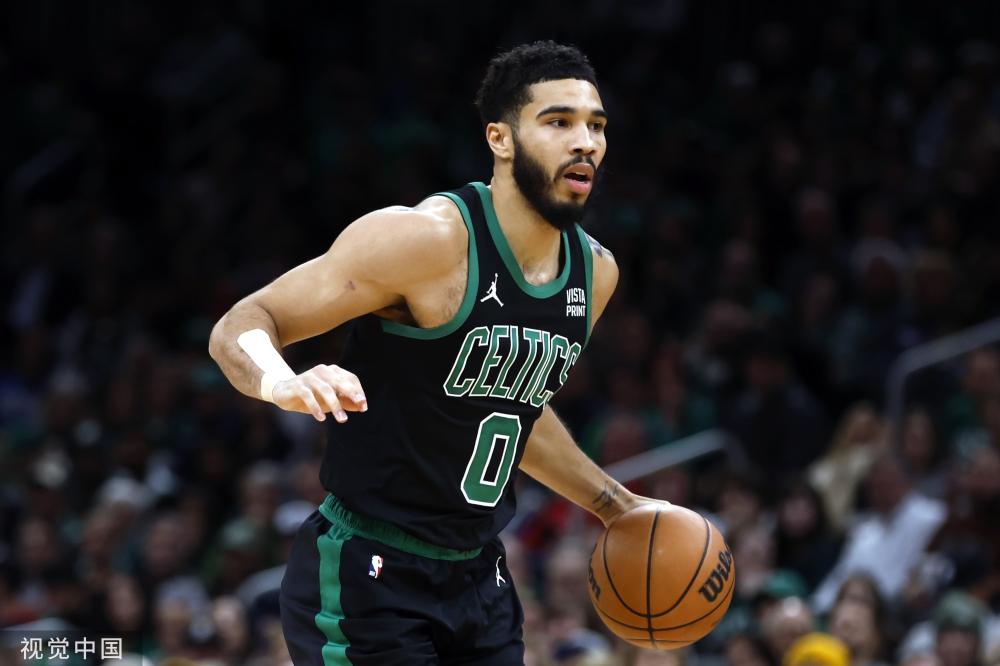 他以卓越的 他以卓越的